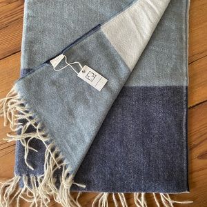 Pretty Persuasions Scarf - Wrap.